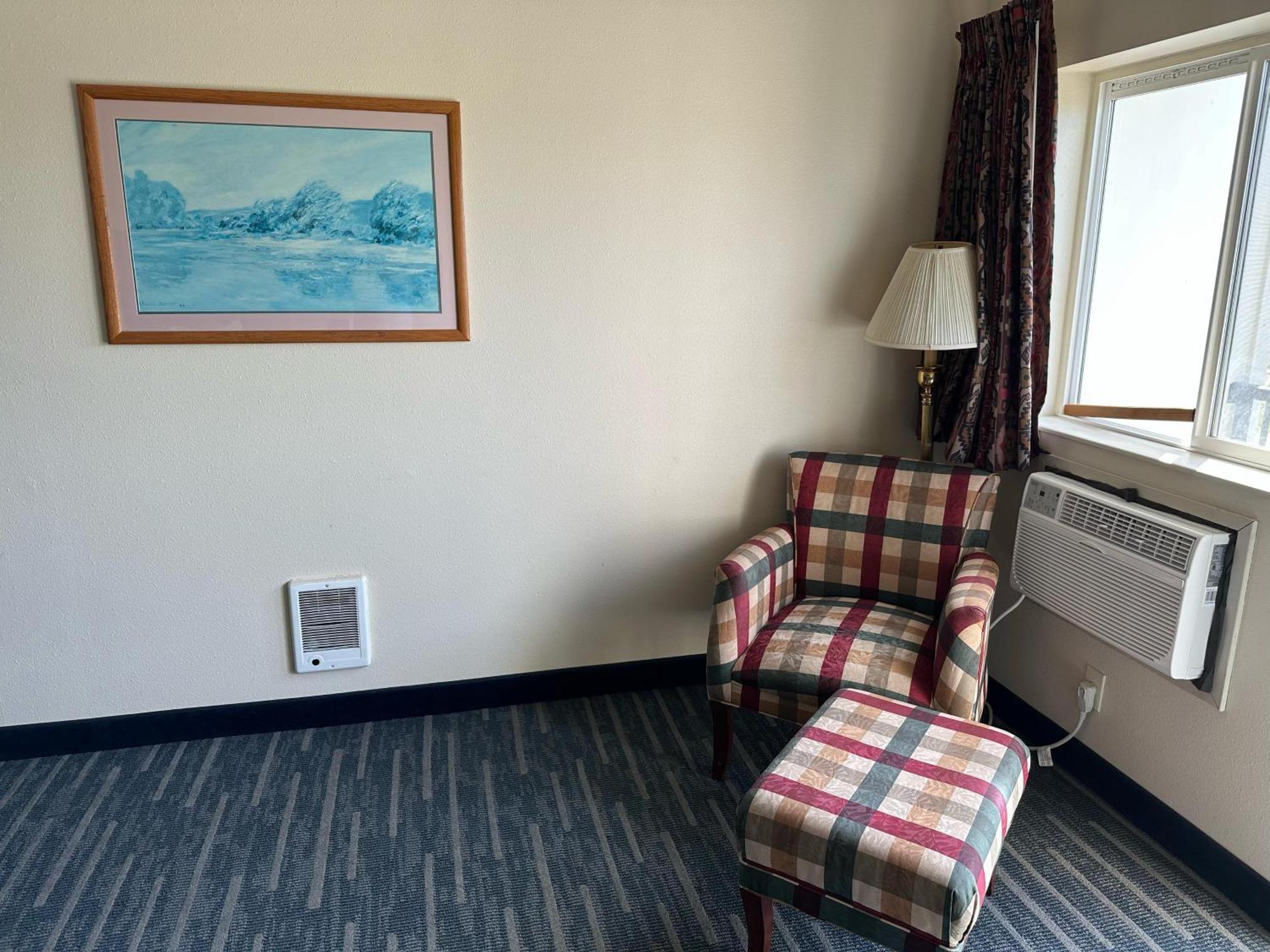 Coratel Inn And Suites By Jasper Ocean Shores Exterior photo